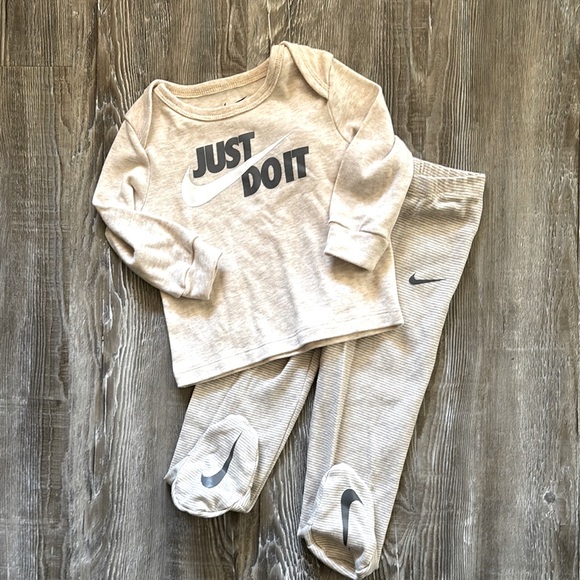 Nike 2 piece set - Picture 1 of 2
